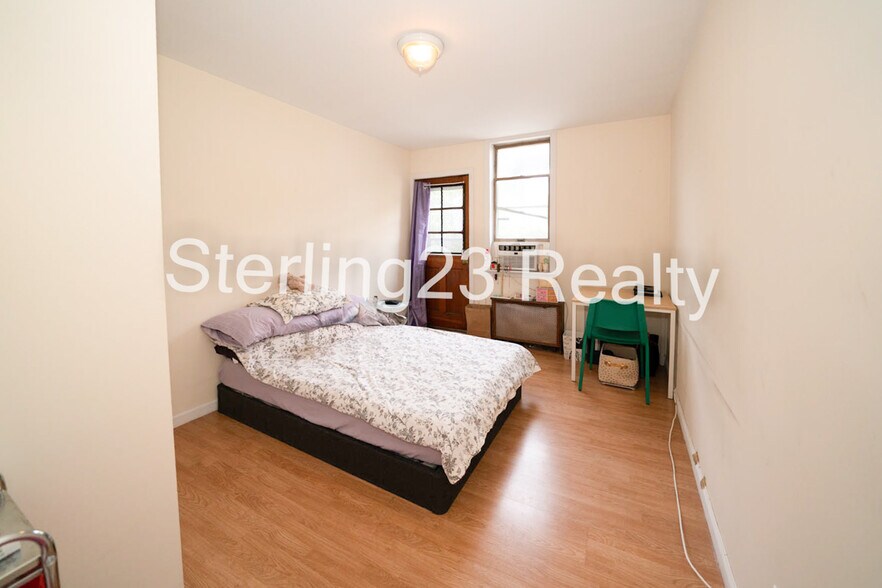 More Photos Of , Astoria General Retail For Sale