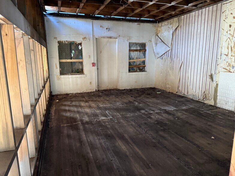 More Photos Of 286 Belvidere Ave, Columbus Specialty For Sale