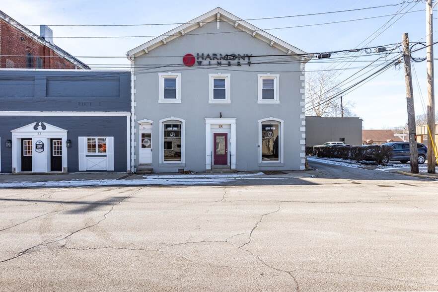 More Photos Of 18 N Jefferson St, Knightstown Storefront Retail Office For Sale
