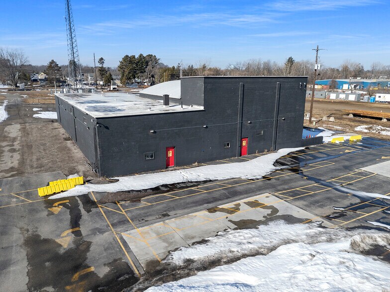 Primary Photo Of 3101 11th St, Menominee Industrial For Sale