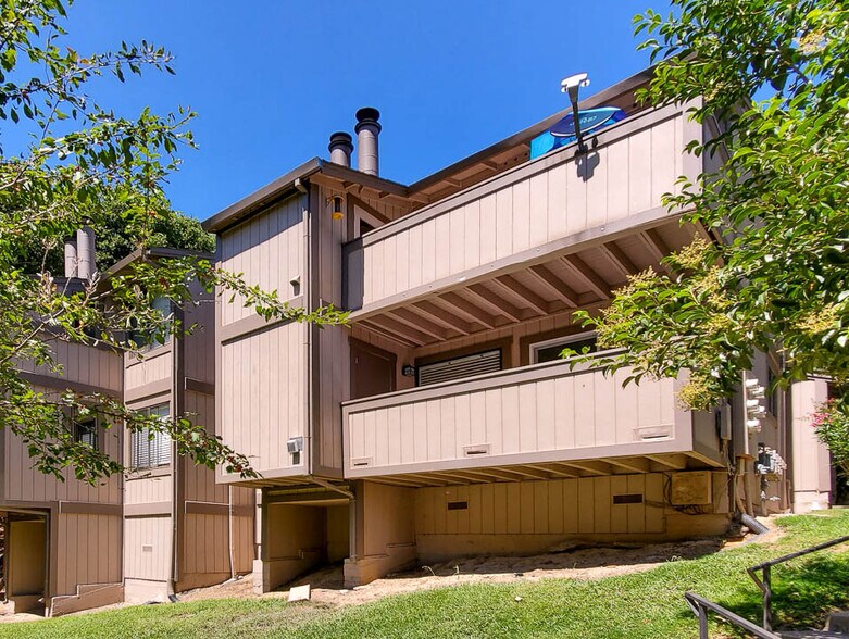 More Photos Of 17 Clay Ct, Novato Apartments For Sale