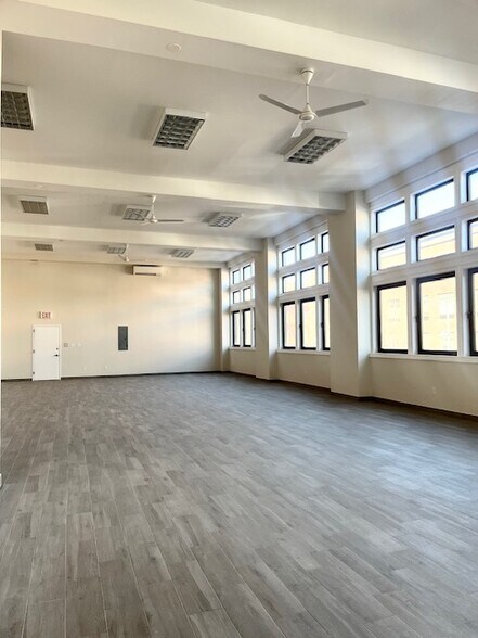 More Photos Of 405-407 Gates Ave, Brooklyn Loft Creative Space For Lease