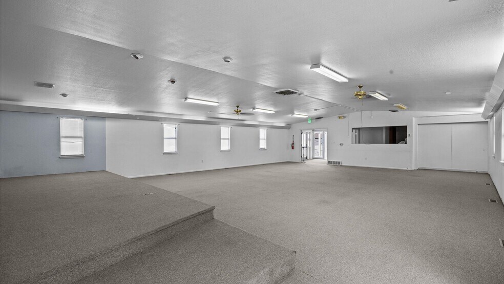 More Photos Of 2935 Patterson Rd, Grand Junction Specialty For Sale