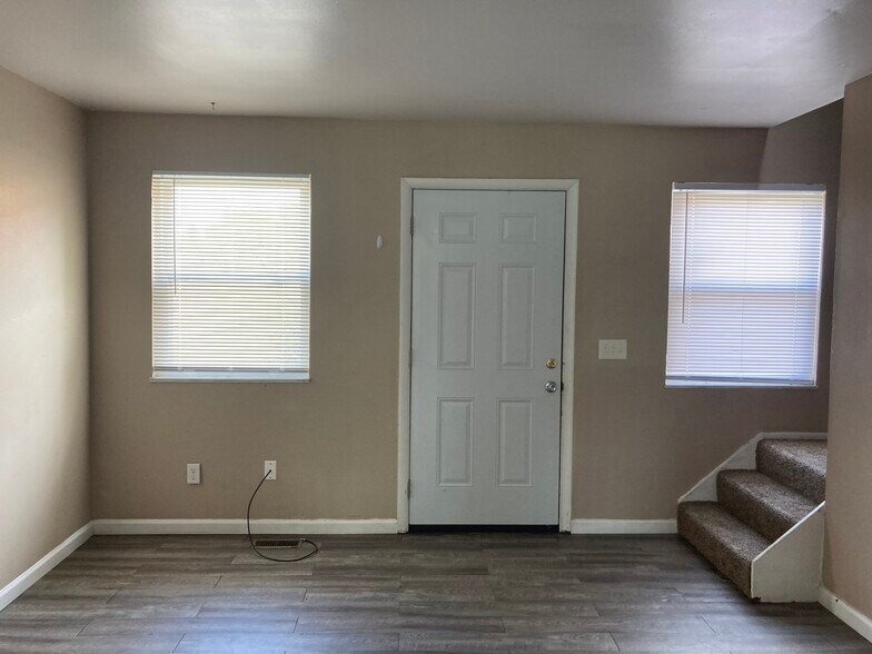 More Photos Of 4908 Northcutt Pl, Dayton Apartments For Sale