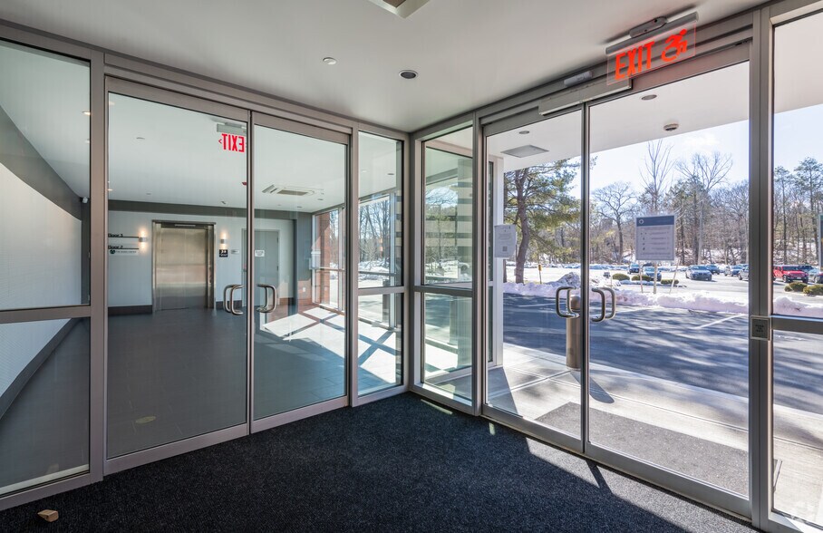 More Photos Of 746 South St, Waltham Office For Lease