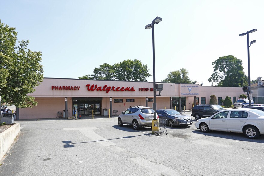Primary Photo Of 416 Warren St, Roxbury General Retail For Lease