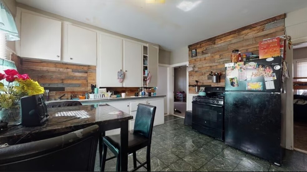 More Photos Of 15 Church St, Manville Apartments For Sale