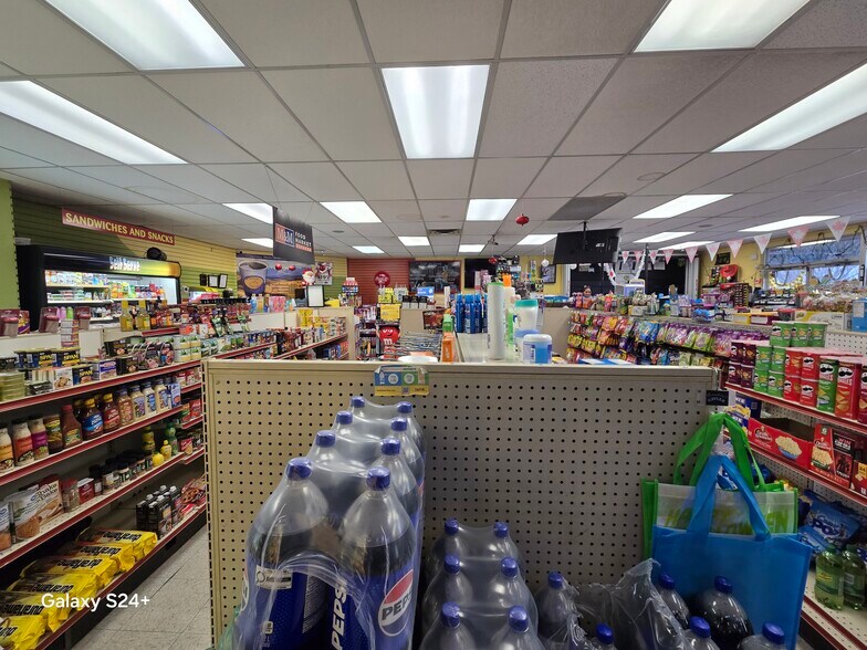More Photos Of 5201 48th St, Stony Plain Convenience Store For Sale