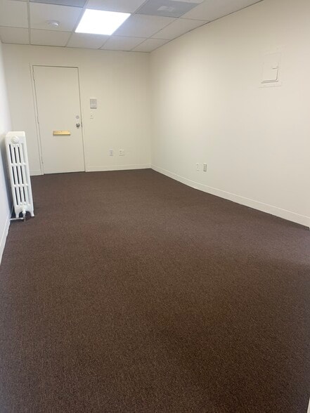 More Photos Of 375 Sunrise Hwy, Lynbrook Storefront Retail Office For Lease