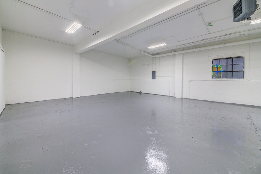 More Photos Of 46-48 Lafayette Ave, New Rochelle Warehouse For Lease