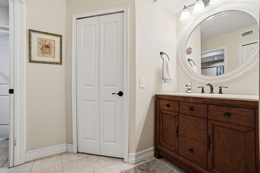 More Photos Of 4120 3rd Ave NW, Naples Apartments For Sale