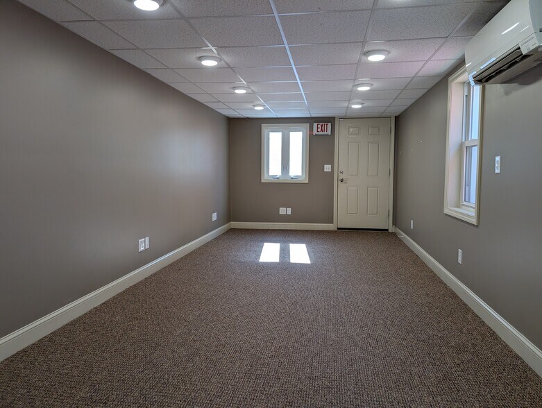 More Photos Of 230 Church St, Whitinsville Freestanding For Lease