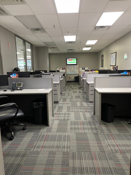 More Photos Of 4021A Ambassador Caffery Pky, Lafayette Office For Lease