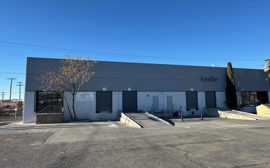 Primary Photo Of 901 Tony Lama St, El Paso Warehouse For Lease