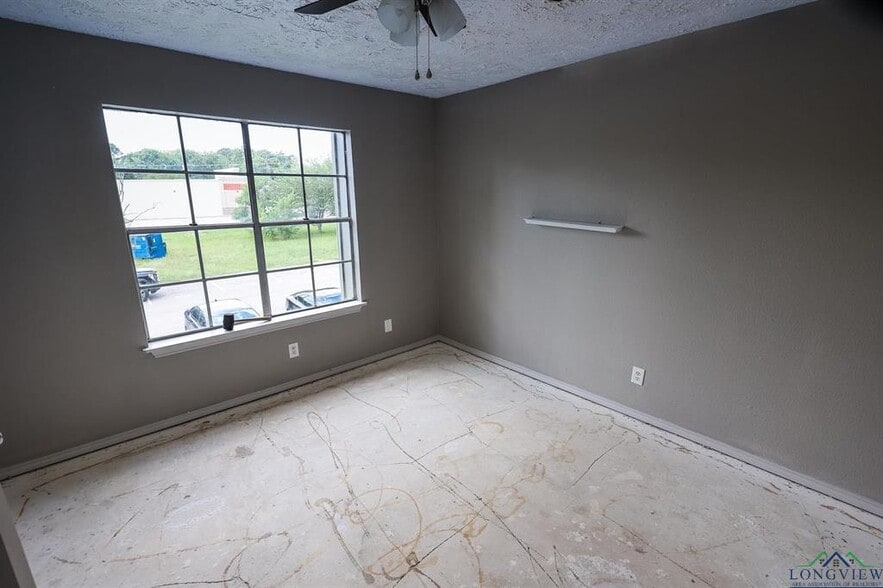 More Photos Of 222 W Gilmer St, Big Sandy Apartments For Sale