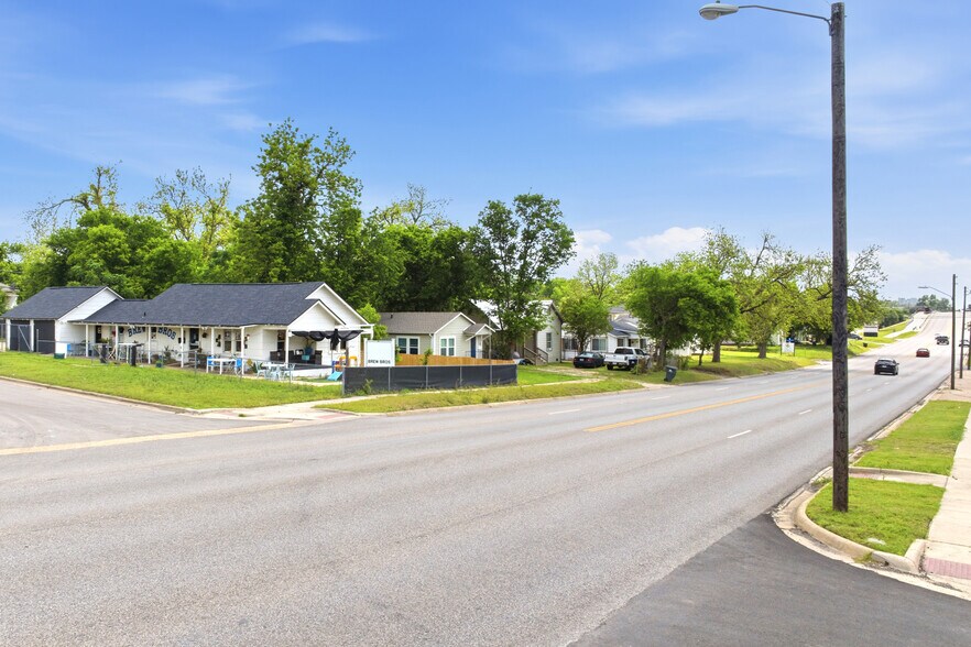 More Photos Of 201 S 31st St, Temple General Retail For Sale