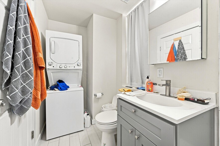 More Photos Of 1648 S 16th St, Philadelphia Apartments For Sale