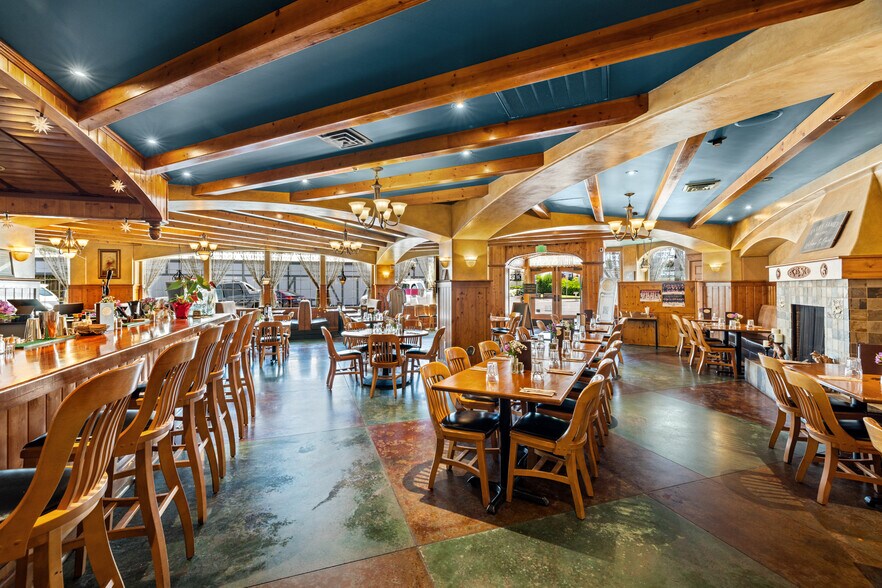 More Photos Of 190 E Charles St, Mount Angel Storefront Retail Office For Sale