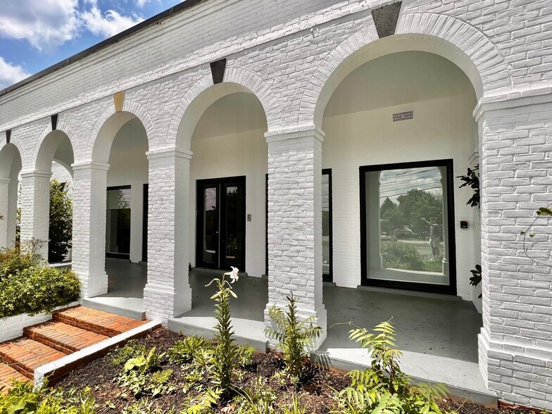 More Photos Of 490 Westfield Rd, Charlottesville Storefront Retail Office For Sale