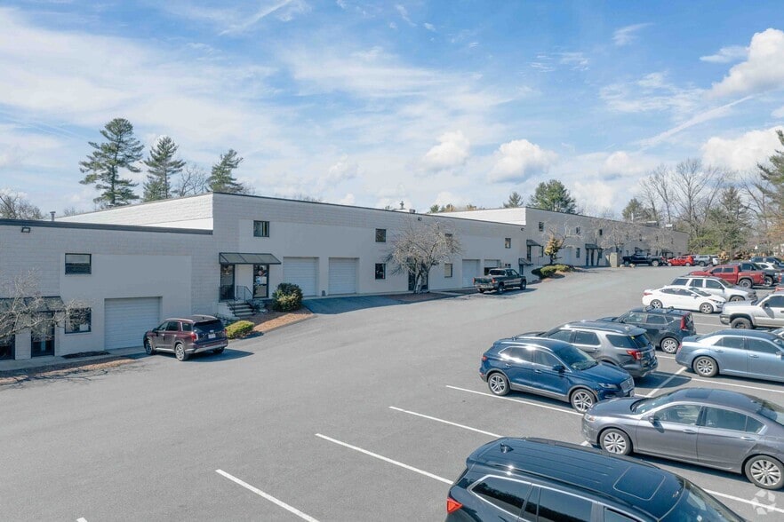 More Photos Of 34 Sullivan Rd, North Billerica Warehouse For Lease