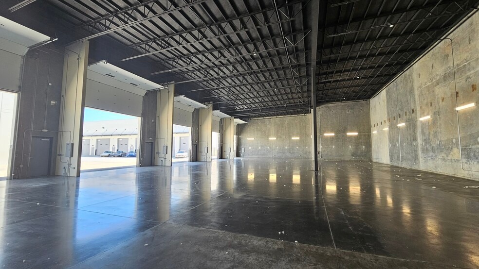 More Photos Of 1055 Soscol Ferry Rd, Napa Distribution For Sale