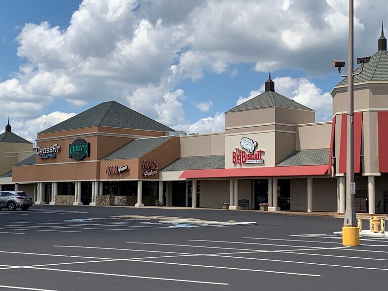 More Photos Of 8922-8930 S Memorial Dr, Tulsa General Retail For Lease