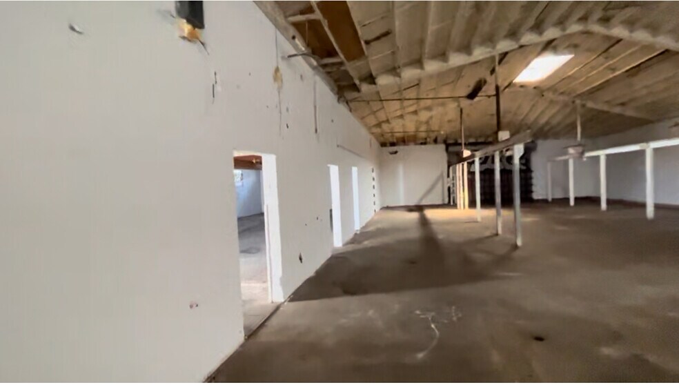 More Photos Of 1401 Wilson St, Los Angeles Warehouse For Sale