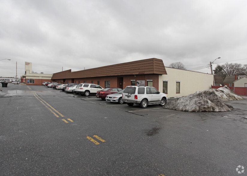 More Photos Of 7-119 S Dupont Hwy, Dover Unknown For Lease