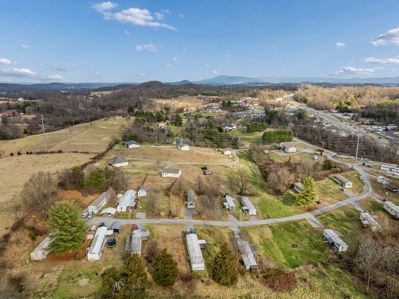 More Photos Of 102 Claude Simmons Rd, Johnson City Manufactured Housing Mobile Home Park For Sale