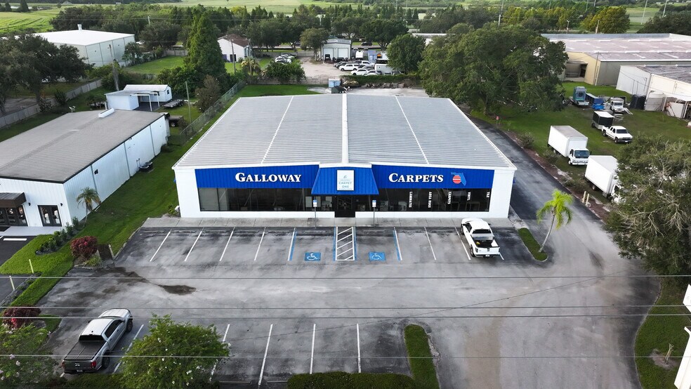 More Photos Of 2145 Edgewood Dr, Lakeland Freestanding For Sale