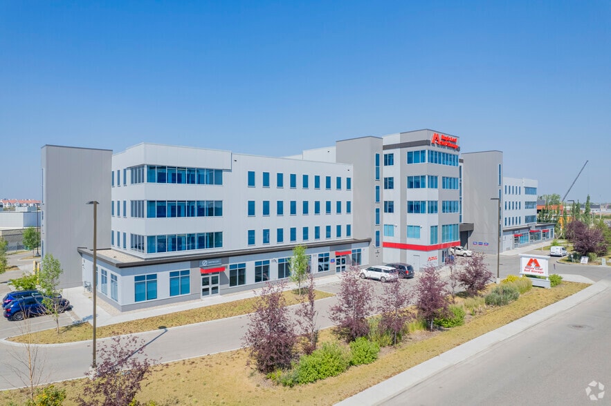 Primary Photo Of 11 Royal Vista Link NW, Calgary Self Storage For Lease