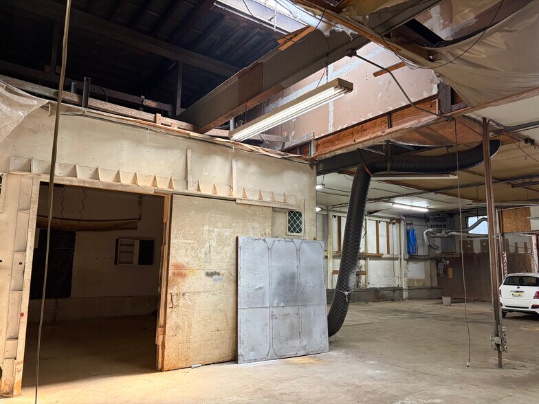 More Photos Of 69-71 Richardson St, Brooklyn Warehouse For Lease