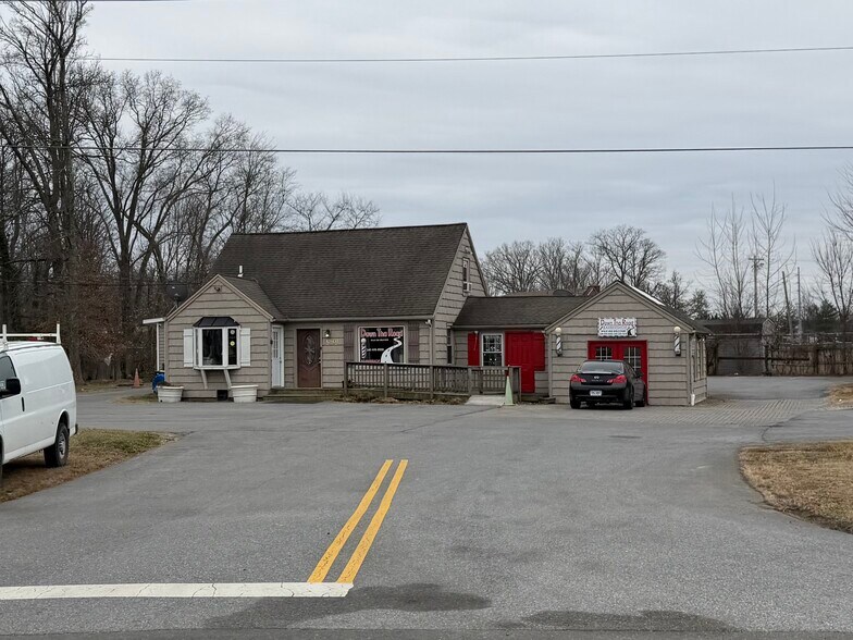 Primary Photo Of 13801 Brandywine Rd, Brandywine General Retail For Lease