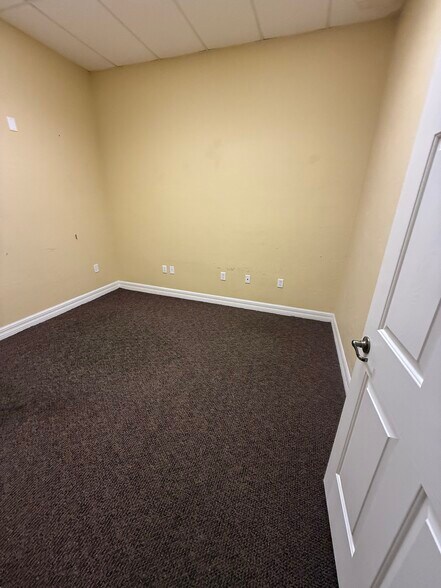More Photos Of 750 Tamiami Trl, Port Charlotte Office For Sale