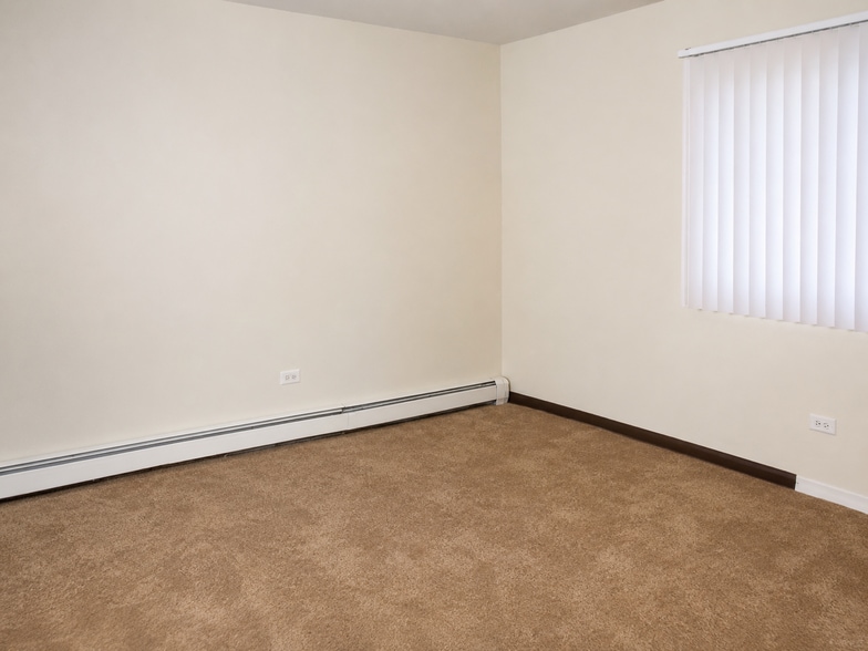More Photos Of 358 Yates Ave, Calumet City Multifamily For Sale