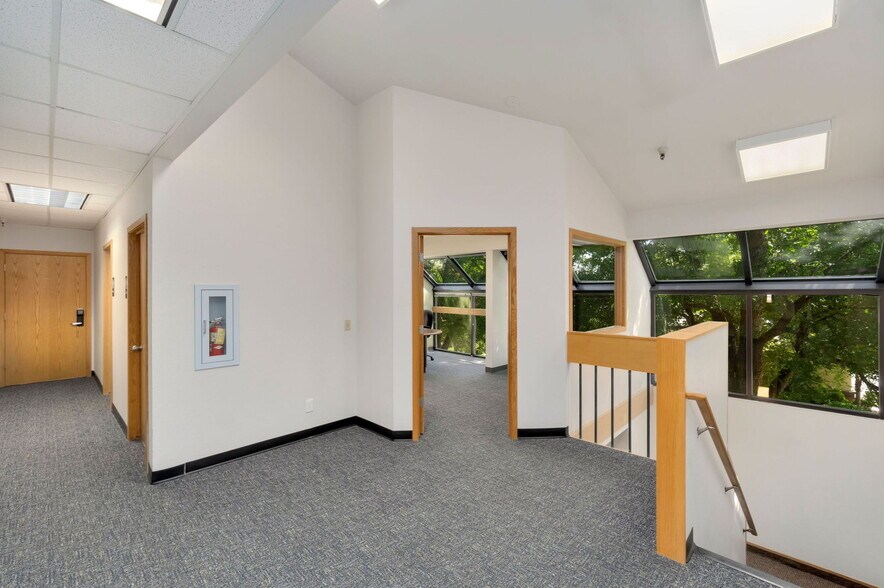 More Photos Of 724 Whalers Way, Fort Collins Office For Lease