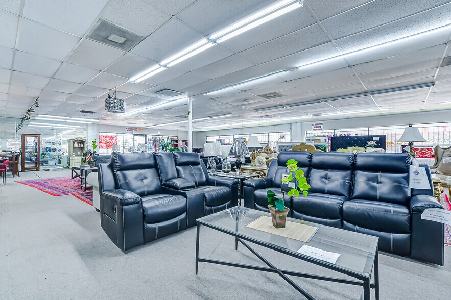 More Photos Of 8009 Harwin Dr, Houston Freestanding For Sale