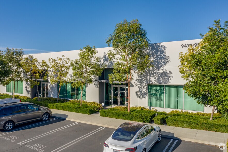 More Photos Of 9471-9541 Irvine Center Dr, Irvine Research And Development For Lease