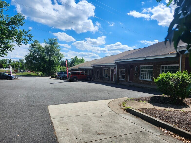 More Photos Of 9028 Prince William St, Manassas Medical For Lease
