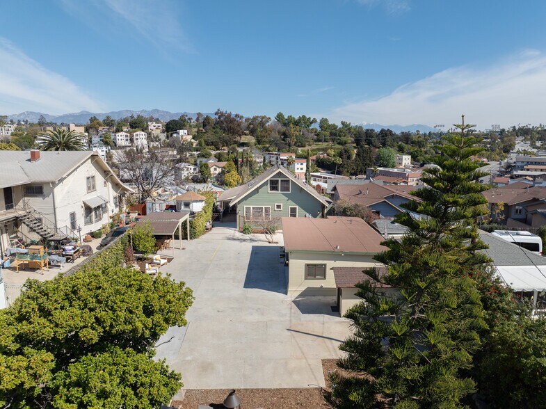 More Photos Of 844 E Kensington Rd, Los Angeles Specialty For Sale