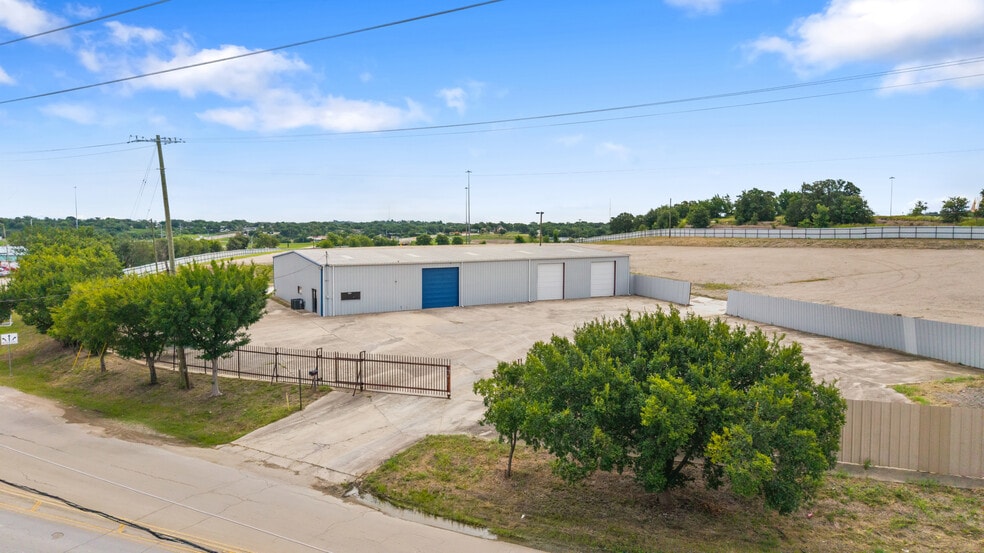 Primary Photo Of 5956 W Jefferson Blvd, Dallas Distribution For Lease