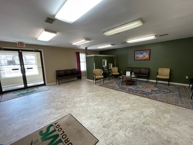 More Photos Of 220 N Phoenix Ave, Russellville Medical For Sale
