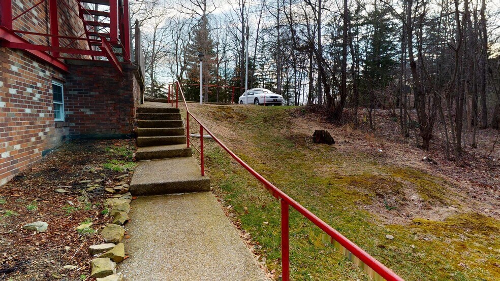 More Photos Of 42 Staley Drive, Morgantown Apartments For Sale