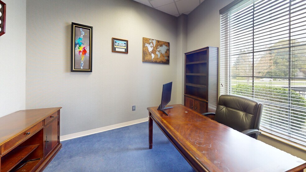 More Photos Of 500 Plantation Park Dr, Loganville Office For Lease