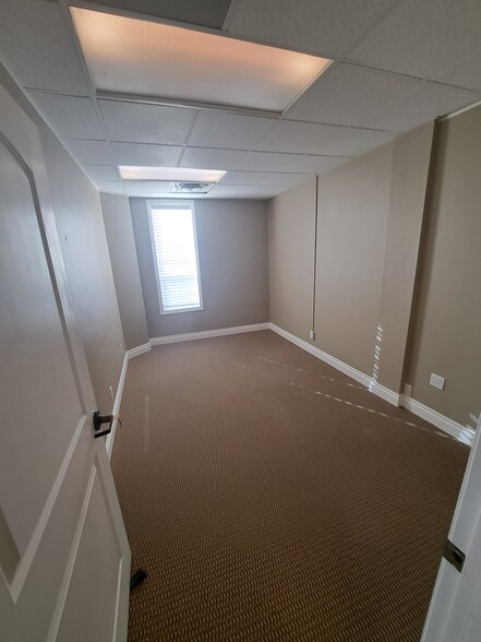 More Photos Of 2760 N Academy Blvd, Colorado Springs Loft Creative Space For Lease