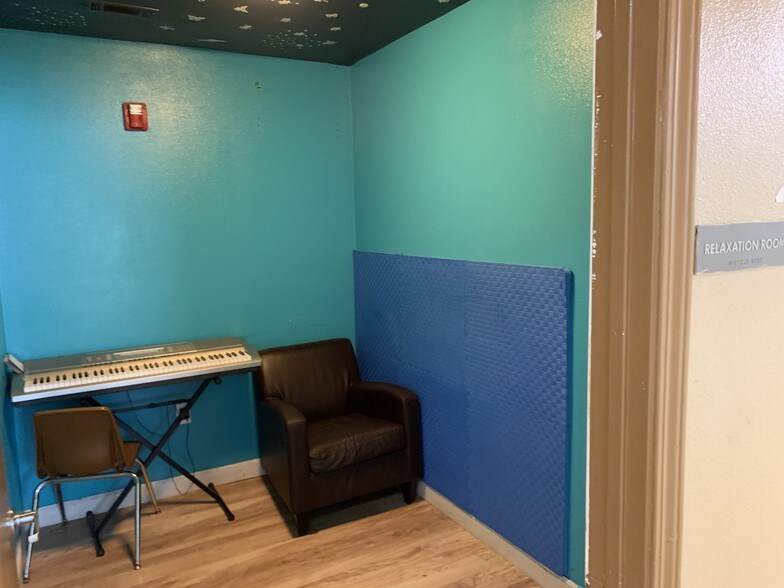 More Photos Of 303 N 15th St, San Jose Medical For Sale