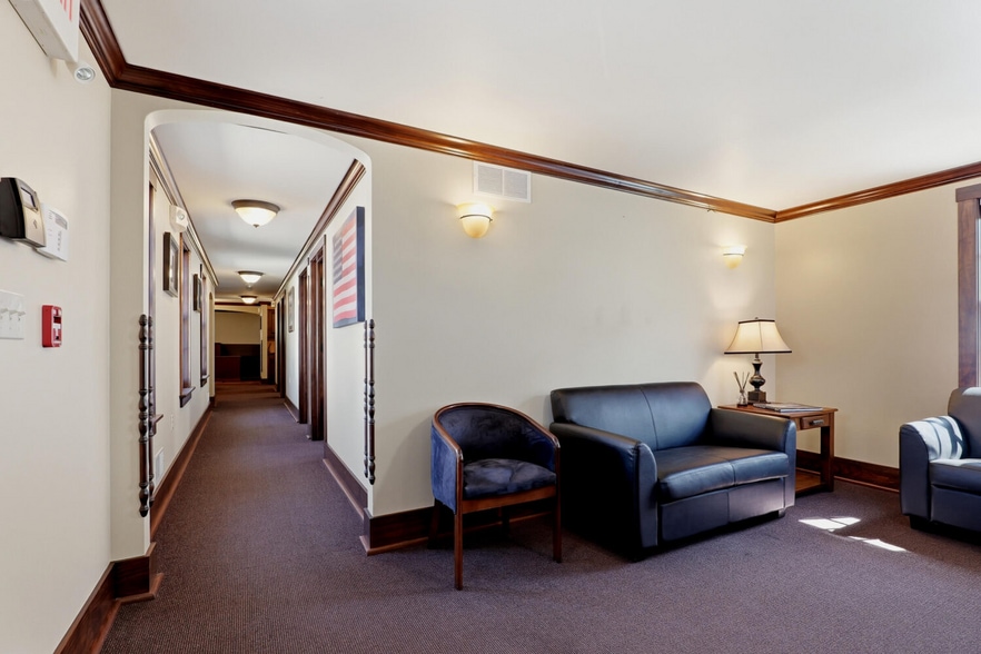 More Photos Of 517 Monroe St, Sheboygan Falls Office For Sale