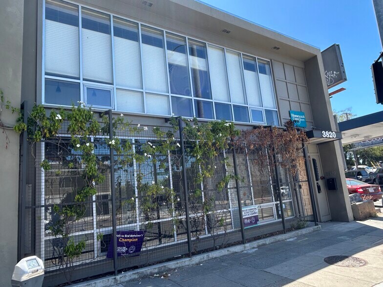 Primary Photo Of 3820 Broadway, Oakland Office Residential For Lease