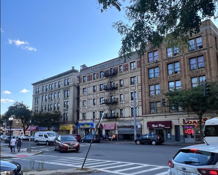 More Photos Of 381 S Broadway, Yonkers Apartments For Lease