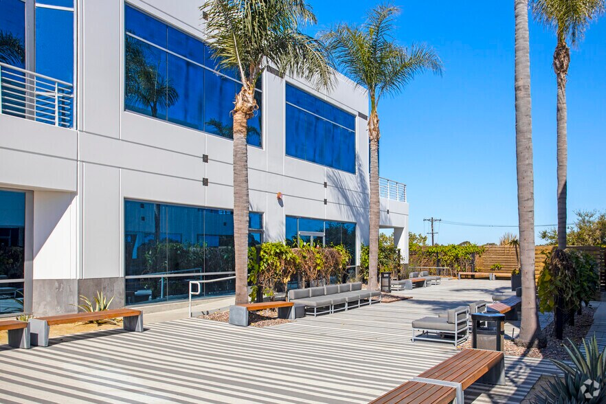 More Photos Of 6183 Paseo del Norte, Carlsbad Unknown For Lease